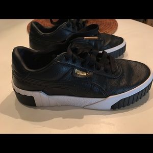 Puma Carina sneakers black size 7.5